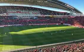 德扑“慢玩（Slow Play）”陷阱：如何在中等牌力的公共牌面诱导对手全押？（德州扑克慢打策略：如何在一般公共牌面上引导对手全下？）